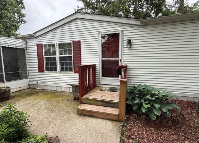 Property at 26852 Roric St, Novi, MI 48377, 3 beds, 2 baths