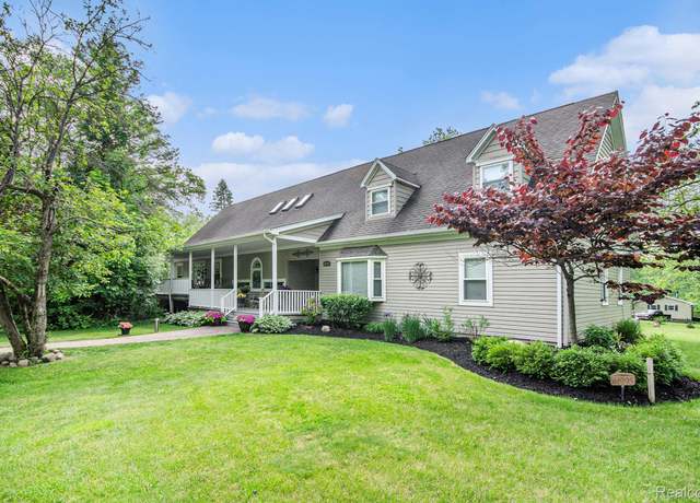 Property at 61995 Mount Vernon Rd, Washington, MI 48094, 4 beds, 2 baths