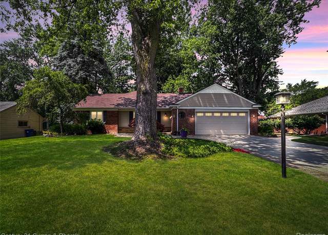 Property at 2210 Lancaster Rd, Bloomfield Hills, MI 48302, 3 beds, 2 baths