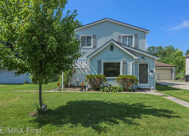 Property at 23200 Socia St, St Clair Shores, MI 48082, 3 beds, 1 bath