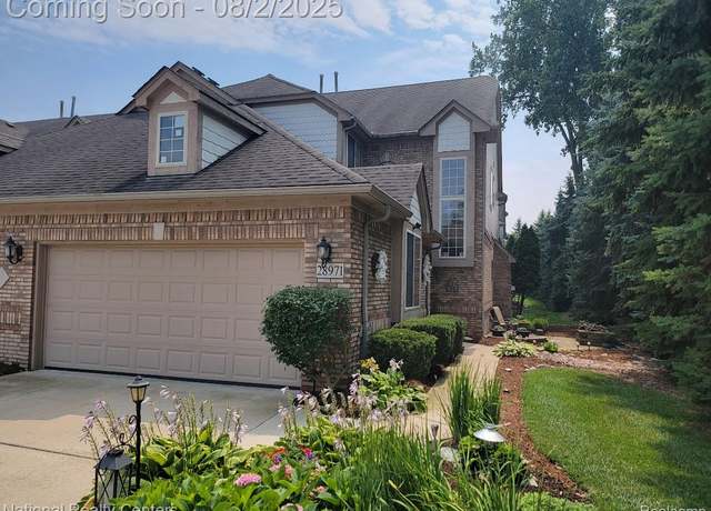 Property at 28971 Lancaster St, Livonia, MI 48154, 3 beds, 3.5 baths