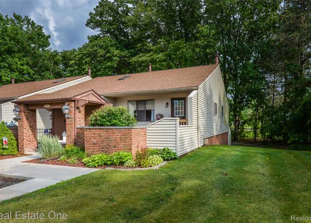 Property at 25691 Lexington #6, South Lyon, MI 48178, 2 beds, 2 baths