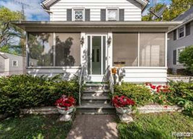 Property at 412 Winchester St, Monroe, MI 48161, 3 beds, 2 baths