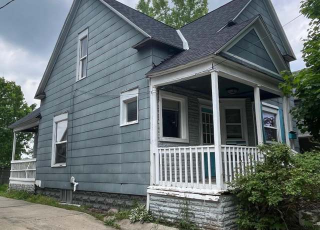 Property at 611 New Ave SW, Grand Rapids, MI 49503, 4 beds, 2 baths