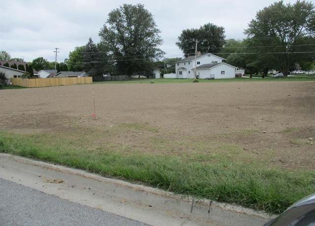 Property at 301 Essex Dr, St Louis, MI 48880