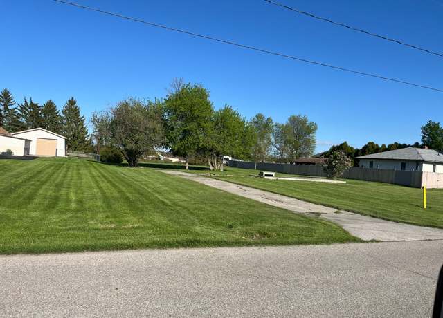 Property at 1680 SE Boutell Rd, Essexville, MI 48732, 1 bath