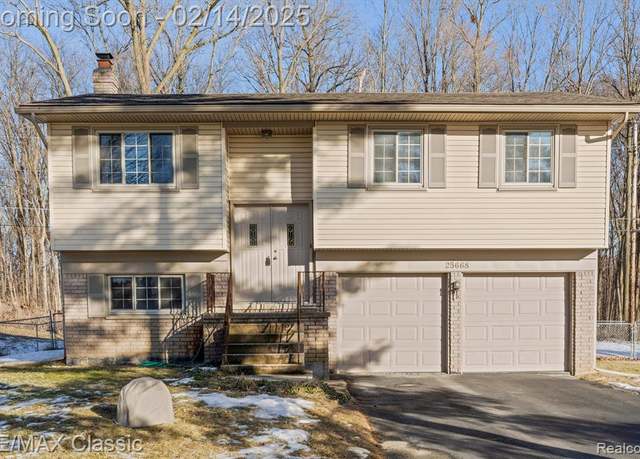 Property at 25668 Strath Haven Dr, Novi, MI 48374, 2 beds, 2 baths