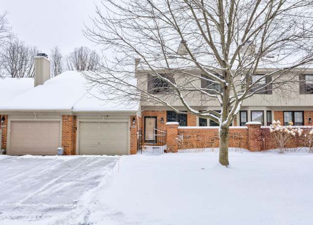 Property at 7143 Danbrooke, West Bloomfield, MI 48322, 2 beds, 2.5 baths