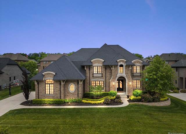 Property at 3610 Piccadilly Dr, Rochester Hills, MI 48309, 5 beds, 5 baths