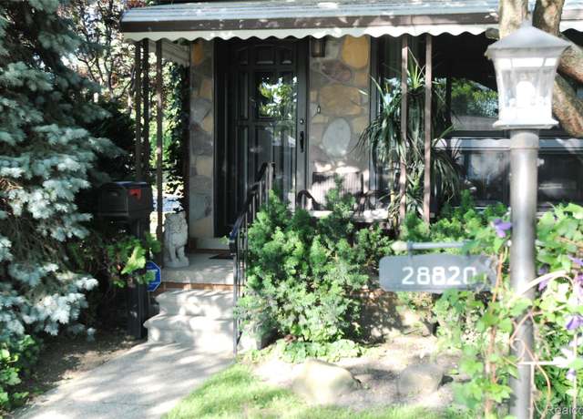 Property at 28820 Grant St, St Clair Shores, MI 48081, 3 beds, 1.5 baths