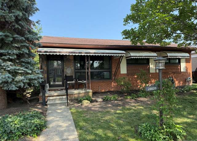 Property at 28820 Grant St, St Clair Shores, MI 48081, 3 beds, 1.5 baths