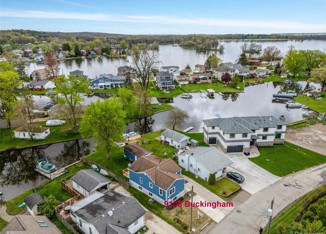 Property at 9136 Buckingham St, White Lake, MI 48386, 4 beds, 2 baths