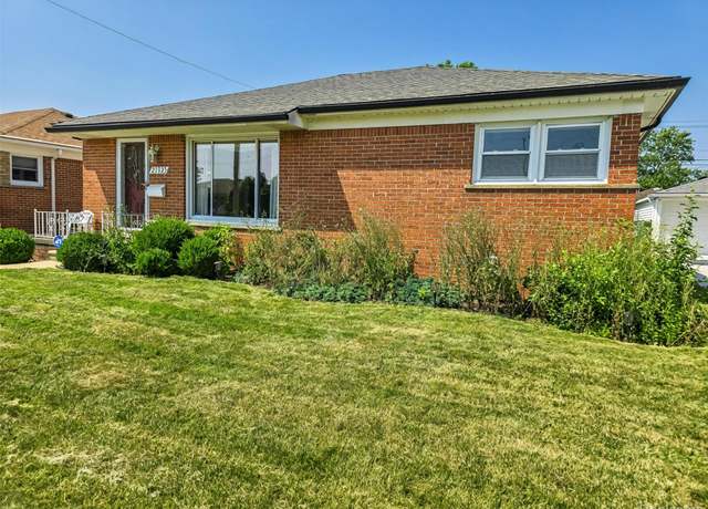 Property at 25325 San Rosa Dr, St Clair Shores, MI 48081, 3 beds, 1.5 baths