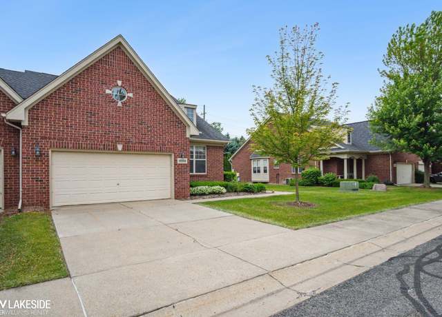 Property at 19354 Acorn Ln, Clinton Township, MI 48038, 2 beds, 3 baths