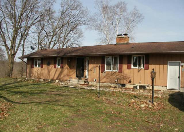 Property at 1029 Azaleamum Dr, Three Rivers, MI 49093, 5 beds, 2 baths