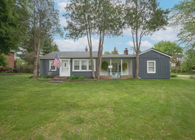 Property at 406 Common St, Walled Lake, MI 48390, 2 beds, 1 bath
