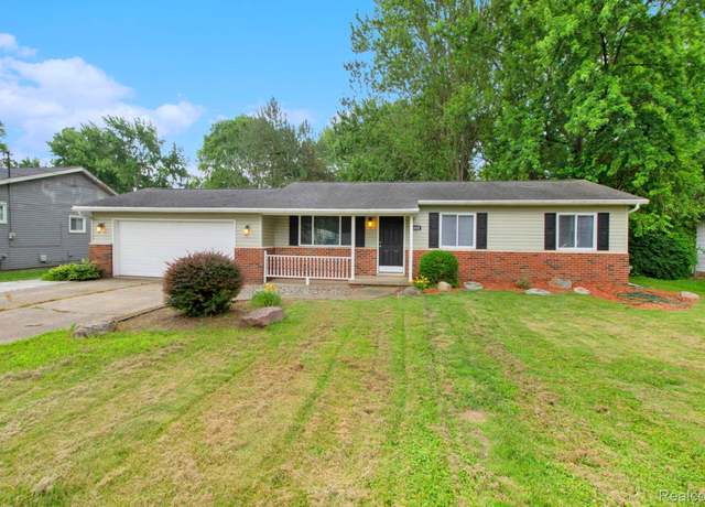 Property at 2055 Gerard St, Flint, MI 48507, 3 beds, 1 bath