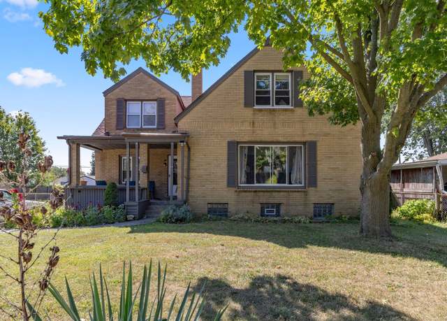 Property at 30817 Beechwood St, Garden City, MI 48135, 5 beds, 3 baths