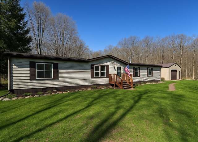 Property at 6565 W Coon Lake Rd, Howell, MI 48843, 4 beds, 3 baths