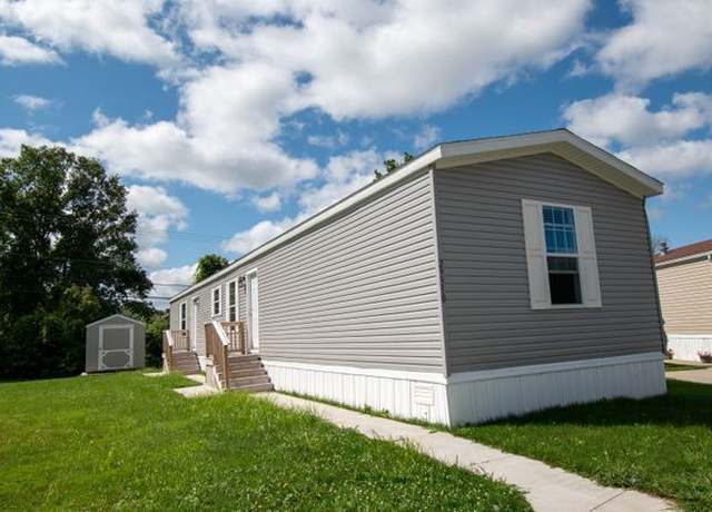 Property at 29310 Jamestown Dr Dr, Chesterfield, MI 48051, 3 beds, 2 baths