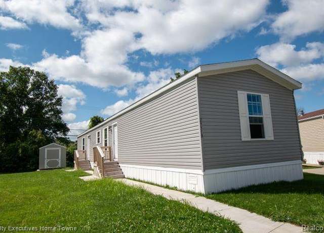 Property at 29310 Jamestown Dr Dr, Chesterfield Township, MI 48051, 3 beds, 2 baths
