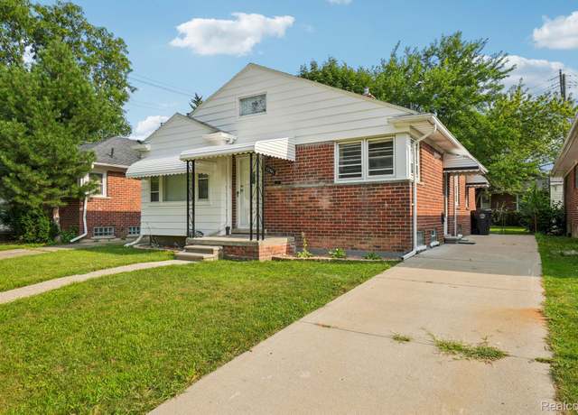 Property at 12741 Oak Park Blvd, Oak Park, MI 48237, 3 beds, 1.5 baths