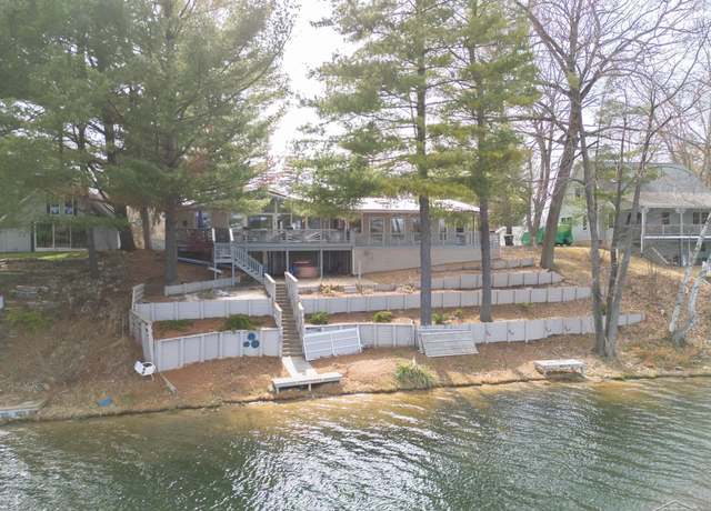 Property at 7841 Peninsular Dr, Farwell, MI 48622, 3 beds, 2 baths