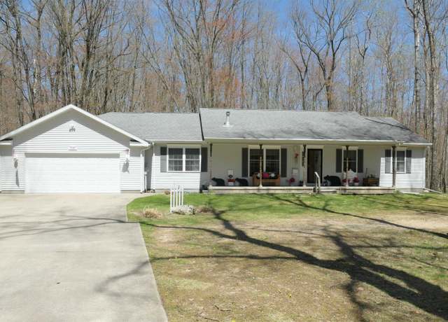 Property at 2090 Deer Ct, Farwell, MI 48622, 3 beds, 2 baths