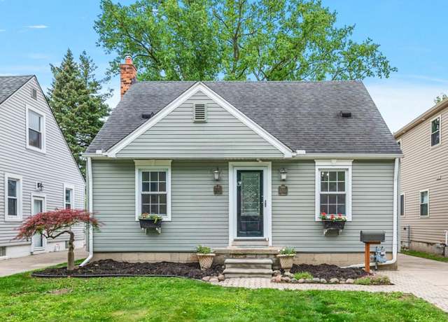 Property at 22923 Madison St, Dearborn, MI 48124, 3 beds, 2 baths