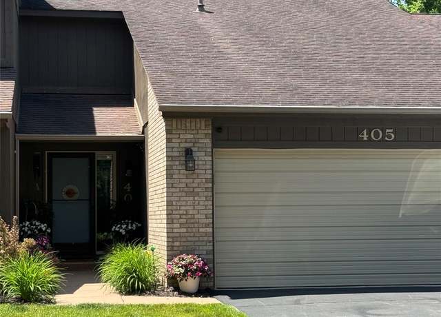 Property at 405 Woodstone Rd, Waterford, MI 48327, 2 beds, 2.5 baths