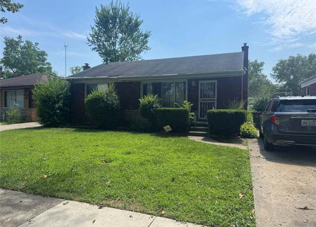 Property at 13711 Courtland St, Oak Park, MI 48237, 3 beds, 1 bath