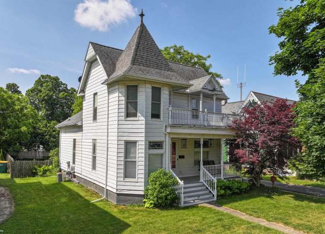 Property at 320 E Main St, Flushing, MI 48433, 4 beds, 1 bath