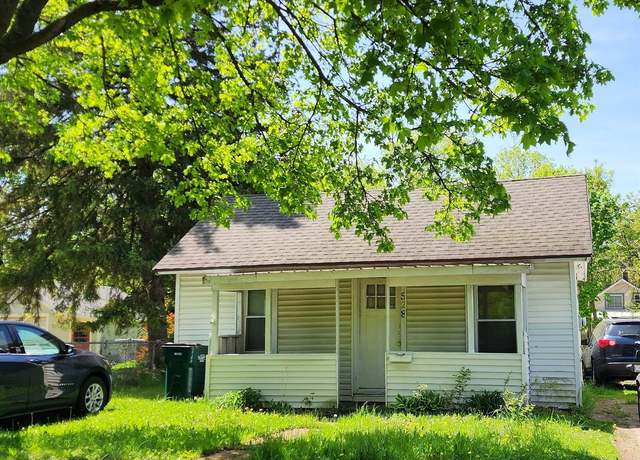 Property at 528 S Fairview Ave, Lansing, MI 48912, 2 beds, 1 bath