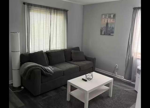 Property at 1320 S Bassett St, Detroit, MI 48217, 3 beds, 1 bath