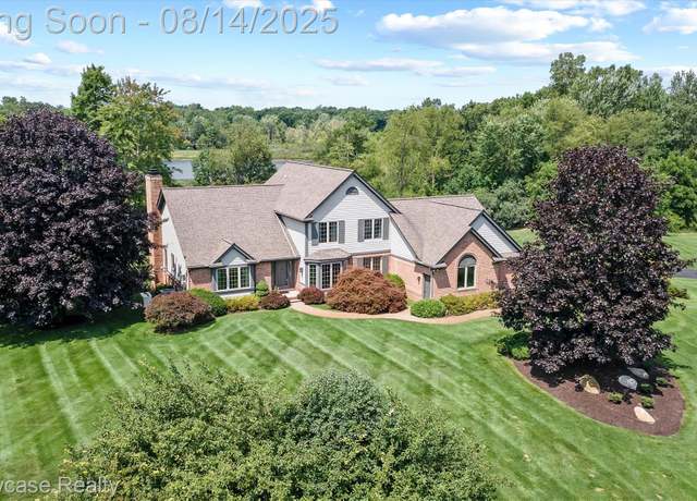 Property at 5265 Oak Hill Trl, Commerce Charter Township, MI 48382, 4 beds, 3.5 baths