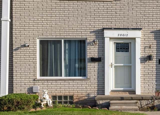 Property at 28012 Universal Dr Dr, Warren, MI 48092, 2 beds, 1.5 baths