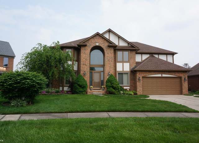 Property at 49954 Willowood Dr, Macomb, MI 48044, 4 beds, 3 baths