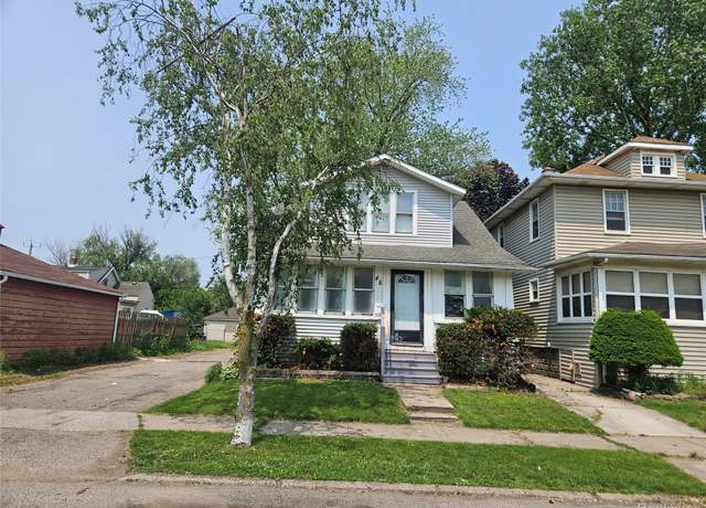 Property at 48 W Charlotte St, Ecorse, MI 48229, 4 beds, 1.5 baths