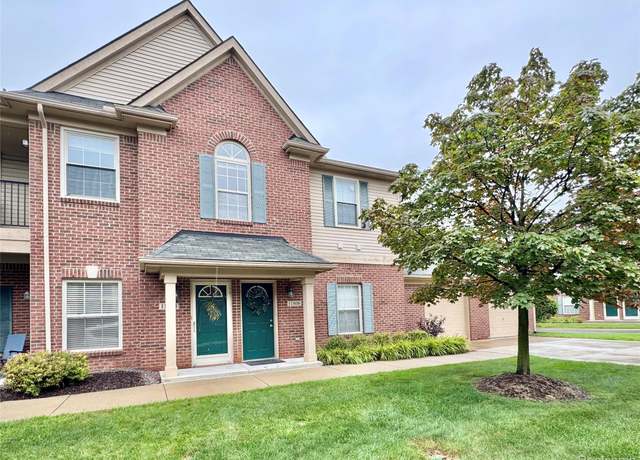Property at 11806 Farmington Rd, Livonia, MI 48150, 2 beds, 2 baths