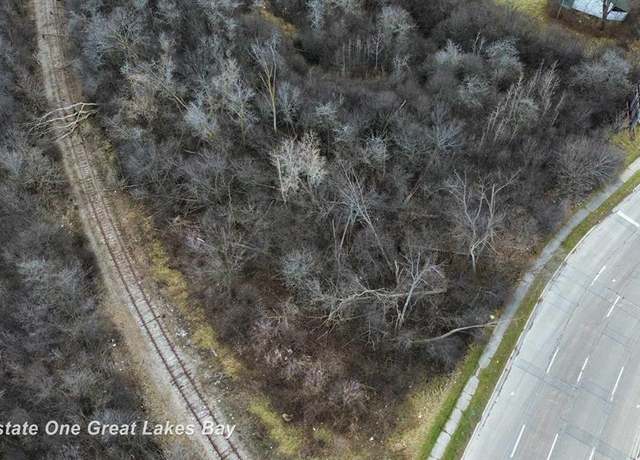 Property at 1838 S Warren Ave, Saginaw, MI 48601