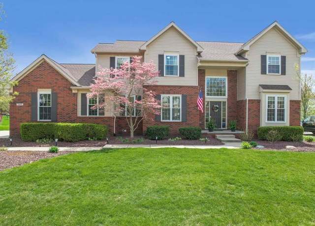 Property at 1352 Drury Ln, South Lyon, MI 48178, 5 beds, 3.5 baths