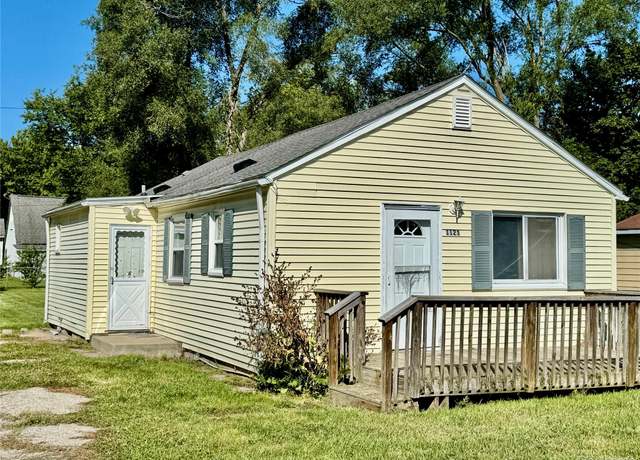 Property at 1123 Cherrylawn Dr, Pontiac, MI 48340, 3 beds, 1 bath