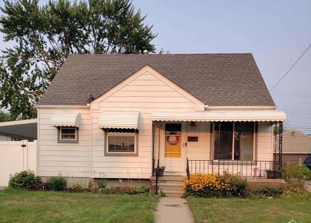 Property at 3659 15th St, Wyandotte, MI 48192, 3 beds, 1 bath