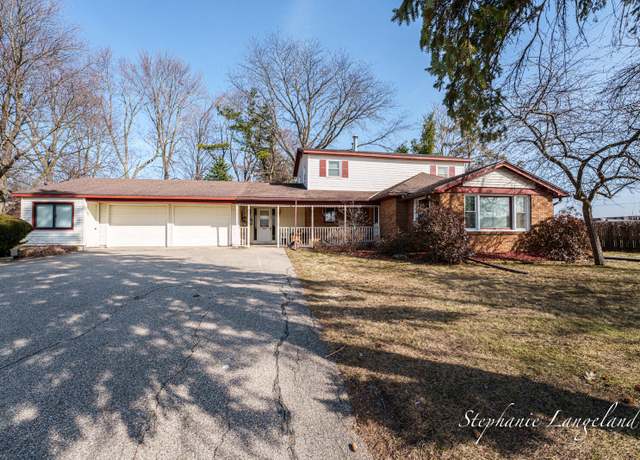 Property at 430 St Clair Ave NW, Grand Rapids, MI 49534, 4 beds, 2 baths