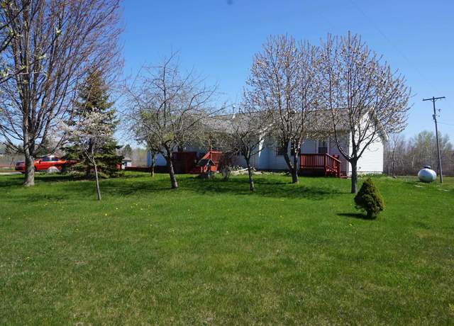 Property at 1758 Manor Rd, Au Gres, MI 48703, 4 beds, 3 baths