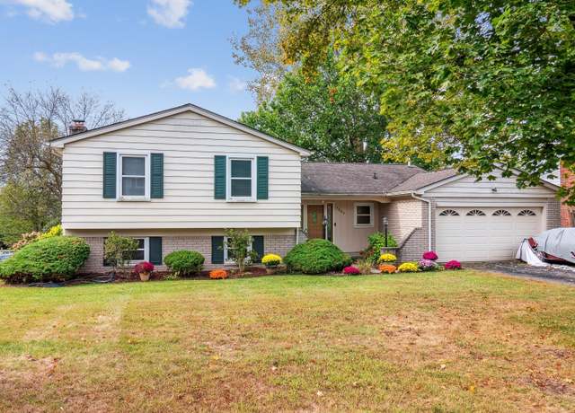 Property at 5009 Shoreline Blvd, Waterford Twp, MI 48329, 5 beds, 2.5 baths