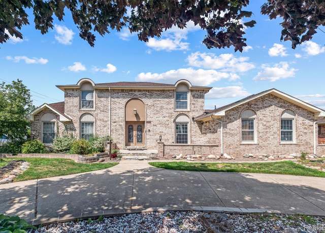 Property at 4041 Twin Lakes Ct, Shelby Charter Township, MI 48316, 4 beds, 3.5 baths