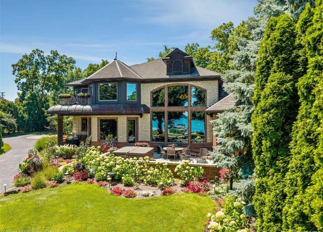 Property at 22220 E River Rd, Grosse Ile Township, MI 48138, 6 beds, 4.5 baths
