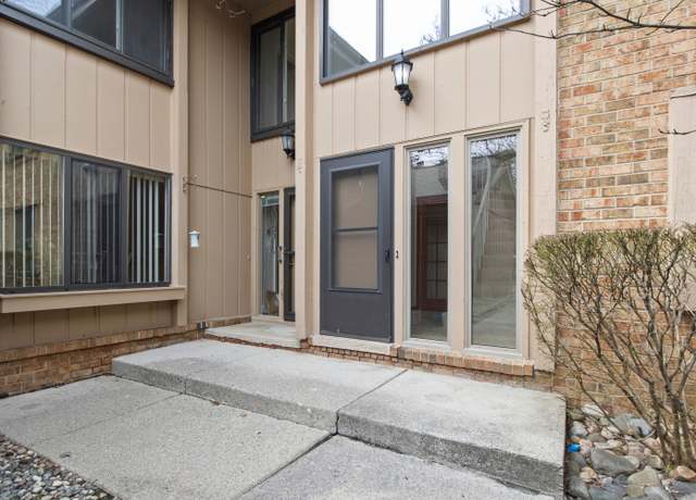 Property at 7203 Pebble Park Dr #125, West Bloomfield, MI 48322, 3 beds, 2 baths