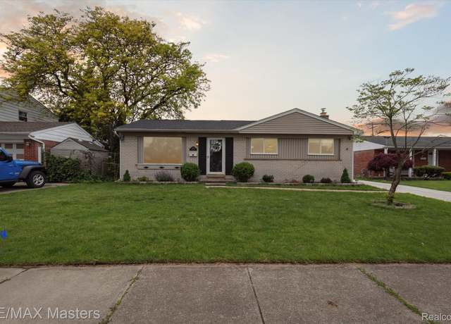 Property at 13542 Mulberry St, Southgate, MI 48195, 3 beds, 2.5 baths